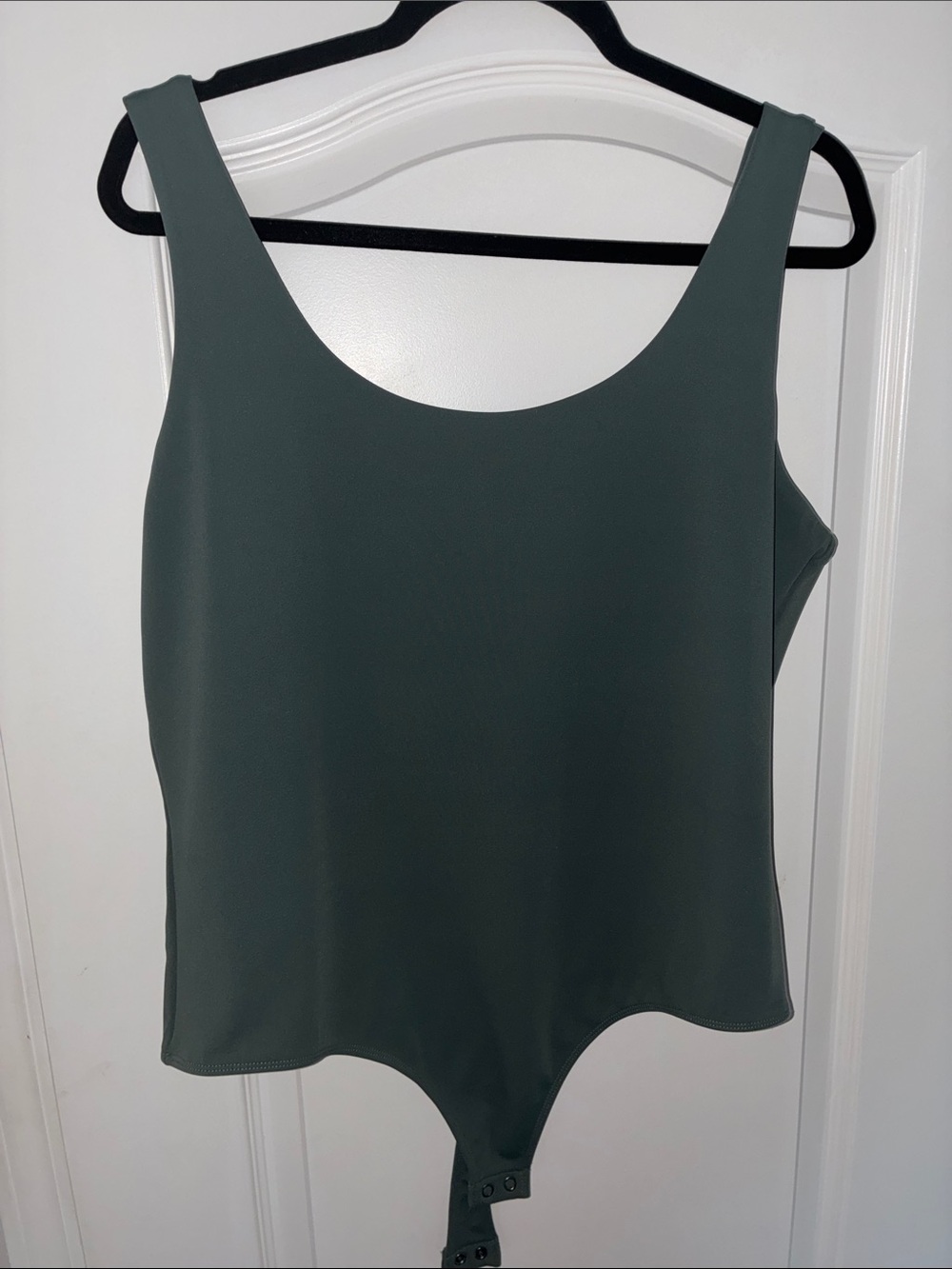Express Sleeveless Green Scoop Neck Thong Bodysuit-XL